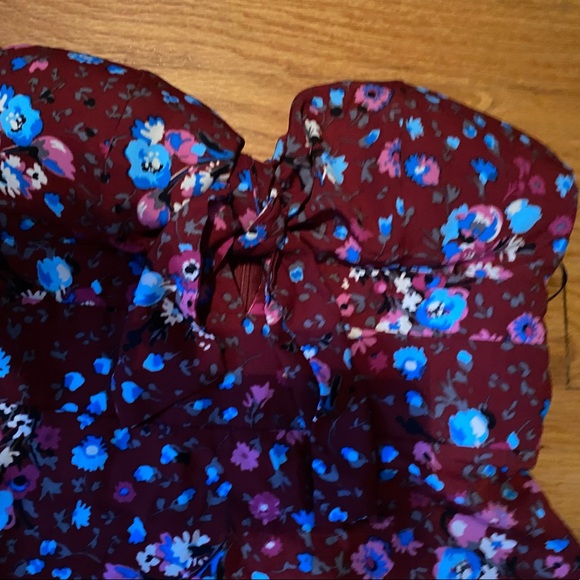 Lulus XSmall dress. Strapless. - Picture 3 of 10